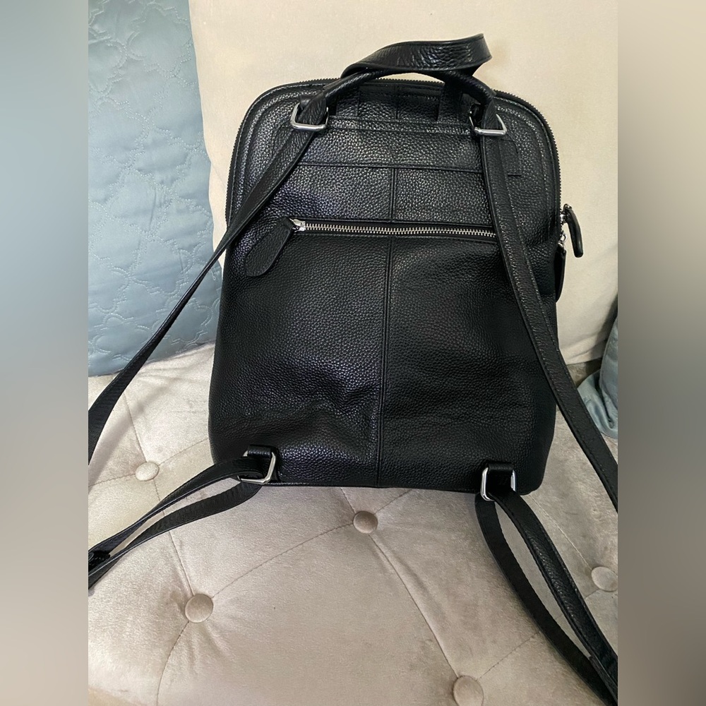 HESHE black pebbled leather backpack bag - Picture 4 of 8